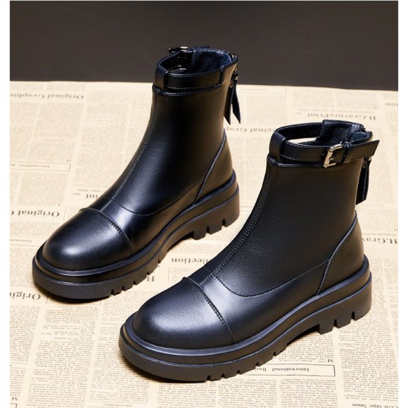 British built in Boots - Picture 3 of 3